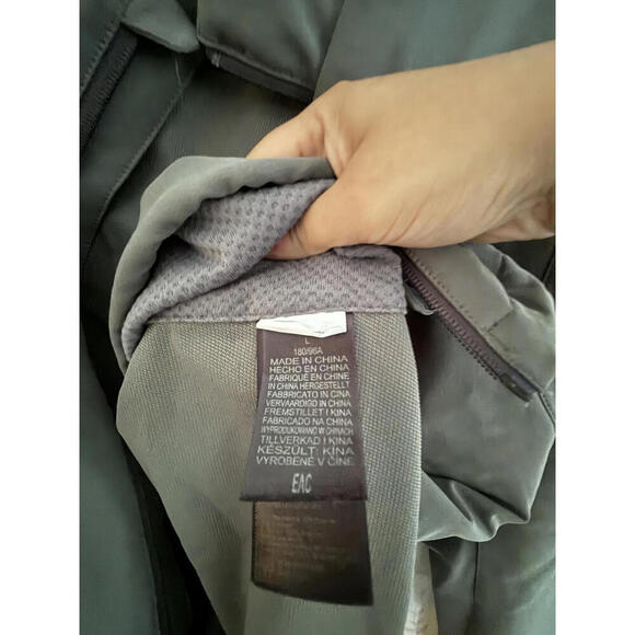 FALL CLEARANCE EUC Marmot Lightweight Gray Jacket with Gartner Logo M MED - Picture 8 of 9